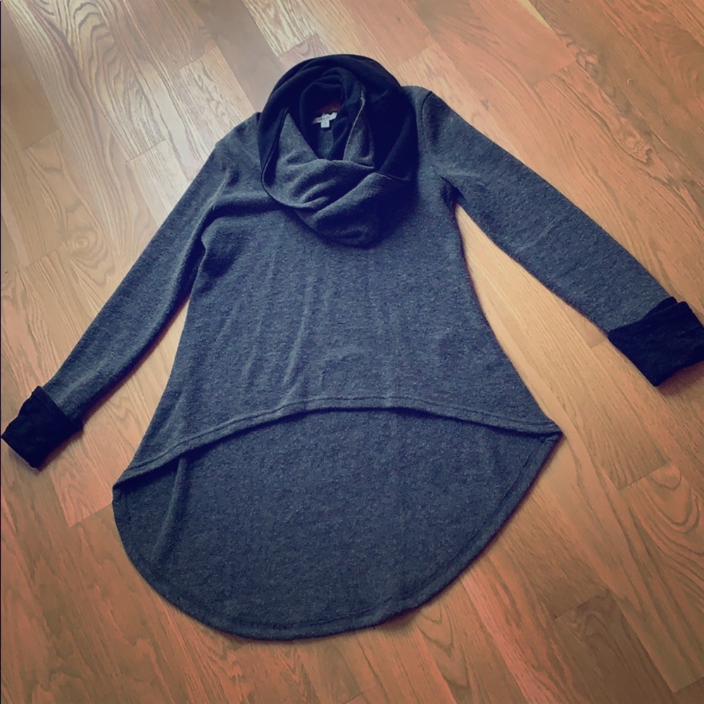 Hi-lo sweater with matching Infiniti scarf